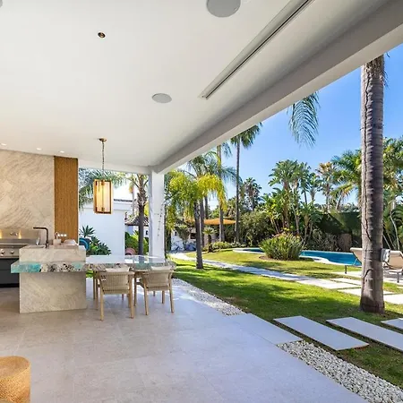 Dowski - Exclusive In Vila Marbella