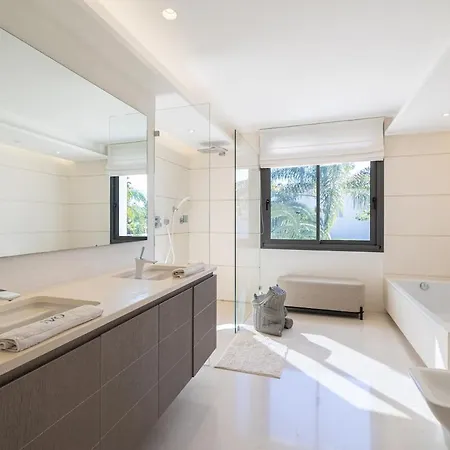 Dowski - Exclusive In Marbella