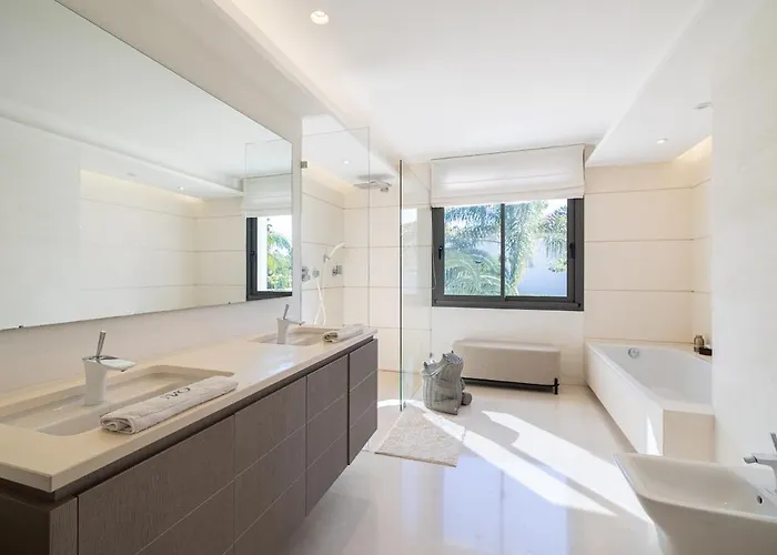 Dowski - Exclusive In Marbella